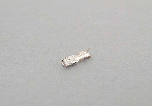Conector terminal ELO-Power 2,8x0,63 OEM 61138369634 para BMW E81, E82, E87, E88, F20, F21, F52, E36, E46, E90, E91, E92, E93, F30, F31, F34, F35, F32, G26, E39, E60, E61, E63, E64, E38, E65, E66, E84, E83, F25, E53, E70, E71, E72, E85, E86, E89, E52