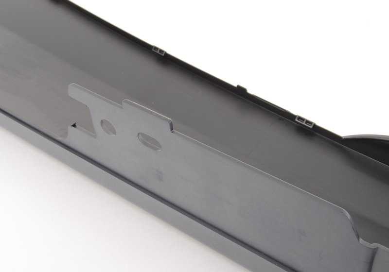 Moldura lateral izquierda imprimada OEM 51777293543 para BMW F21, F22, F23. Pieza original BMW.