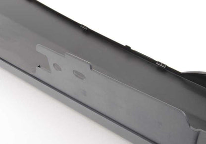 Moldura lateral izquierda imprimada OEM 51777293543 para BMW F21, F22, F23. Pieza original BMW.