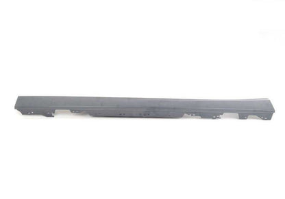 Moldura lateral izquierda imprimada OEM 51777293543 para BMW F21, F22, F23. Pieza original BMW.