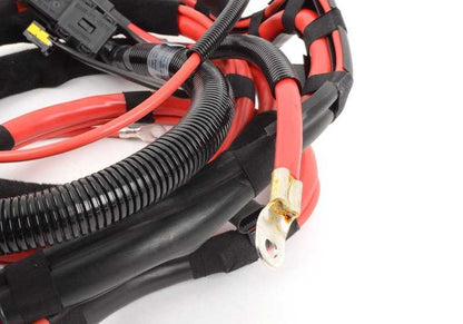 Cable de batería (+) OEM 61123414879 para BMW E83. Original BMW.