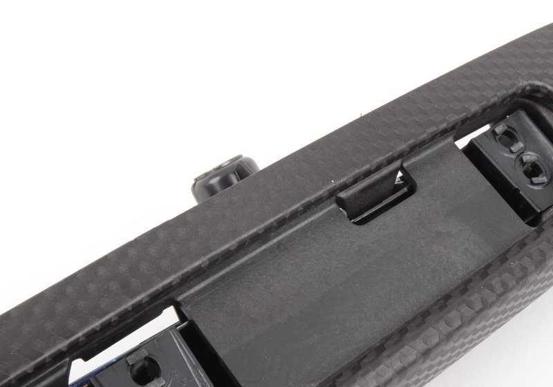 Posto posteriore sinistro Finito Cubo nero in alluminio OEM 51437901791 per BMW E46 {316CI, 318CI} compatibile. BMW originale.