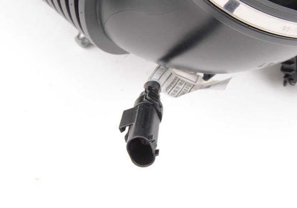 Tubo de admisión de aire OEM 13717808156 para BMW E90, E91, E92, E93. Original BMW.