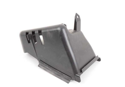 Conducto de aire cerrado delantero derecho OEM 51748046964 para BMW E88. Original BMW.