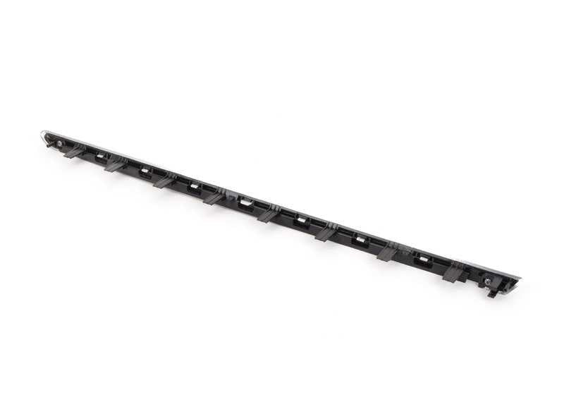Moldura decorativa trasera derecha OEM 51427393478 para BMW F30, F31. Original BMW.