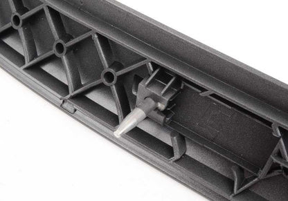 Moldura decorativa titanio salpicadero derecho OEM 51457904348 para BMW E46. Original BMW.