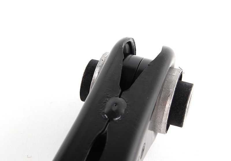 Brazo de suspensión trasero inferior OEM 33303411651 para BMW E83, E85, E86, E89. Compatible con versiones X3 1.8d, 2.0d. Recambio original BMW.