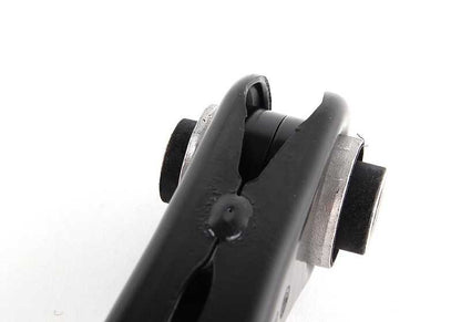 Brazo de suspensión trasero inferior OEM 33303411651 para BMW E83, E85, E86, E89. Compatible con versiones X3 1.8d, 2.0d. Recambio original BMW.