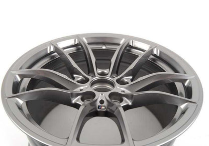 Llanta trasera 18" M V-Spoke 513 OEM 36112284751 para BMW F80, F82, F83. Compatible con versiones M3 y M4. Acabado plata metálico. Original BMW.