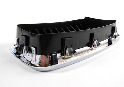 Rejilla embellecedora izquierda OEM 51138231595 para BMW E38. Original BMW.