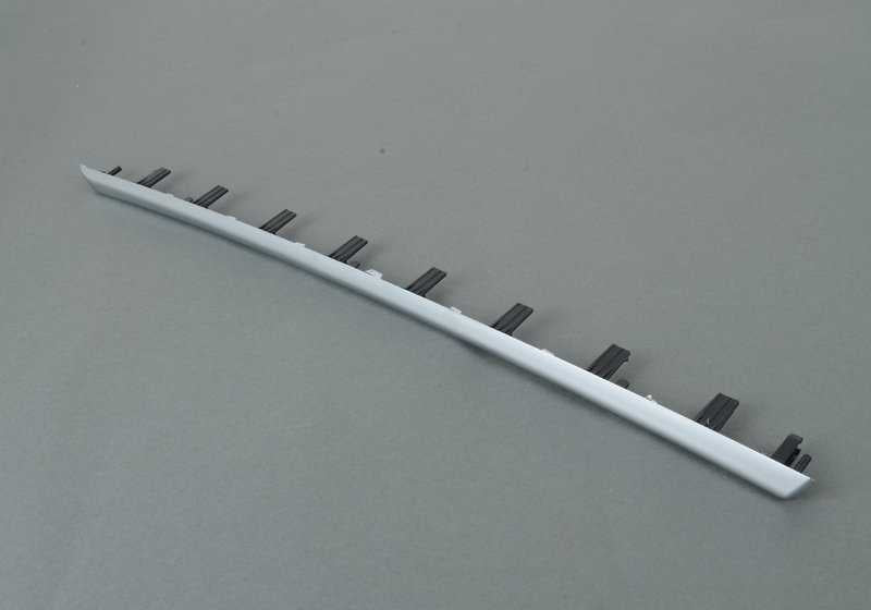 Moldura trasera izquierda perlada OEM 51427393477 para BMW F30, F31. Repuesto original BMW.