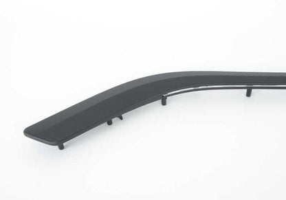 Moldura decorativa izquierda delantera negra OEM 51417389529 para BMW F32, F32N, F33, F33N. Original BMW.