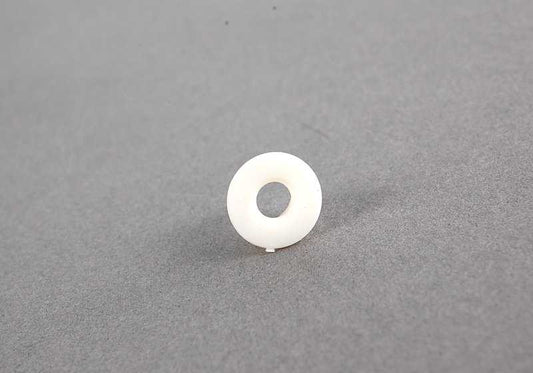 Pasacables OEM 51138250586 para BMW E46. Compatible con molduras exteriores y rejillas. Original BMW.