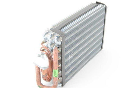 Evaporador OEM 64118391356 pour la série BMW 3 E36. Compatible avec les systèmes de climatisation R12 / R134A. BMW d'origine.