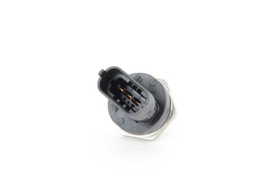 Sensor de presión OEM 13537812345 para BMW E46, E39, E38, E53. Pieza original BMW. Ideal para sistemas de inyección diésel de alta presión.