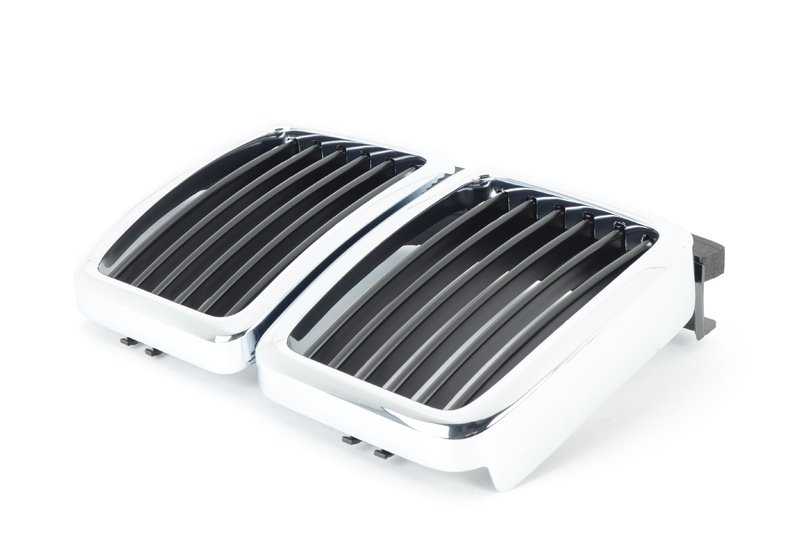 Rejilla decorativa central OEM 51132233001 para BMW E30 M3 (modelos: M31001, M31005, M31007). Compatible con versiones de 1986 a 1990. Original BMW.