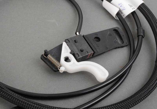 Microrruptor de capota OEM 54318254273 para BMW E46. Original BMW.