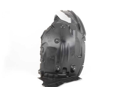 Protector paso de rueda delantero derecho OEM 51718050546 para BMW F06, F12, F13. Original BMW.
