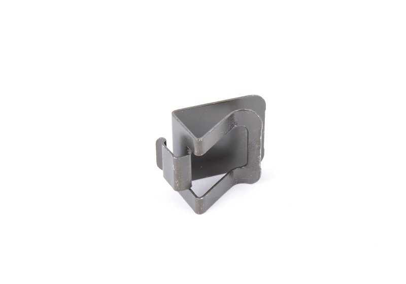 Clip de sujeción OEM 51717026395 para BMW E90, E90N, E91, E91N, E92, E92N, E93, E93N, Z8 (E52). Original BMW.