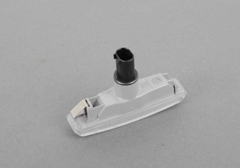 Intermitente lateral blanco OEM 63142496299 para BMW E39. Compatible con todos los modelos BMW Serie 5 E39. Luz de señalización original BMW.