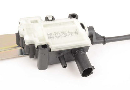 Motor eléctrico de tapa de combustible OEM 67117190533 para BMW X6 E71 y E72. Original BMW.