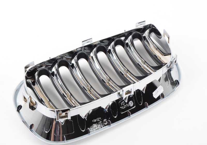 Front right decorative grille for BMW X3 E83, E83N (OEM 51133414904). Original BMW