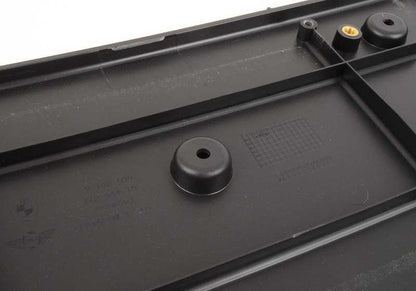 Apoyo de placa de matrícula delantero imprimado OEM 51117186262 para MINI R53 Cooper S JCW GP RE91, RE92. Original MINI.