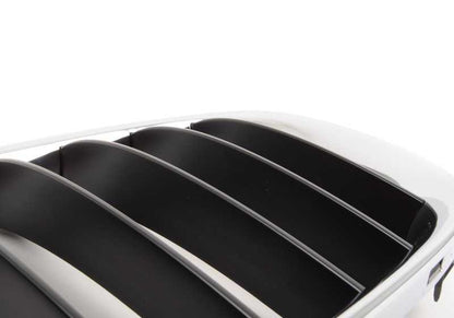 Grille décorative frontale gauche 51112993305 pour BMW E84. BMW d'origine.