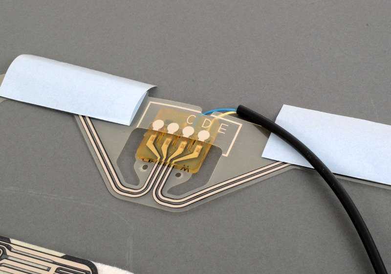 Alfombrilla sensor de ocupación del asiento del acompañante OEM 65778367595 para BMW E31. Original BMW.
