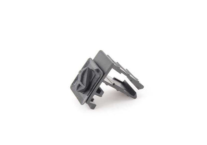 Soporte conector eléctrico negro OEM 61138365568 para BMW E87, E88, F20, F21, E36, E46, E90, E91, E92, E93, E39, F07, F10, F11, F06, F12, F13, E38, E65, E66, F01, F02, F04, E84, E83, F25, E53, Z3, E89, E52. Original BMW.