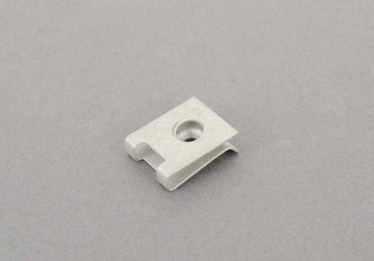 Tuerca de chapa OEM 07143456335 para MINI Countryman R60, Paceman R61. Original MINI.