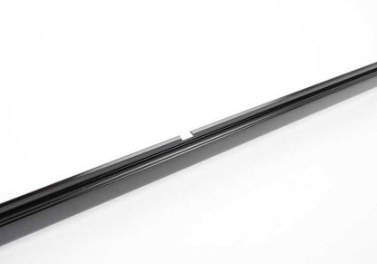 Moldura marco de ventana puerta trasera izquierda para BMW F25 (OEM 51357239737). Original BMW