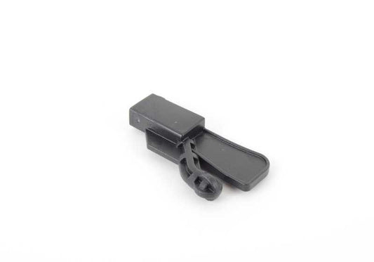 Clip plástico inferior derecho OEM 51317306206 para BMW F25 y F26. Pieza original BMW. Ideal para fijación en cristales o molduras, fácil recambio para mantenimiento exterior del vehículo.