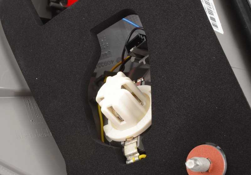 LED Heck -Pilot (linke Seite) OEM 63217162211 für BMW E83. Original BMW.