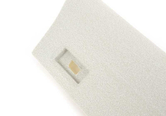 Cubierta embellecedora derecha para panel cortafuegos OEM 51438235006 para BMW E39. Original BMW.