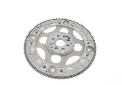 Volante motor automático OEM 11227788746 para BMW E90, E90N, E91, E91N, E92, E92N, E93, E60, E60N, E61, E61N, E63N, E64N, E65, E66, E83, E83N, E53, E70, E70N, E71. Original BMW.