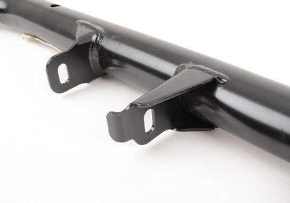 Tubo transversal OEM 24701138425 para BMW Serie 3 E36 (320i, 325i) con cambio automático. Compatible con modelos fabricados entre 1990 y 1995. Pieza original BMW.