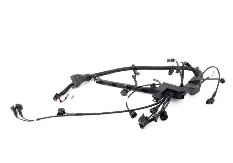 Cableado motor (módulo motor) OEM 12511439175 para BMW E39 528i (M52) con cambio manual y automático. Compatible con modelos fabricados entre 1996 y 2000. Recambio original BMW.