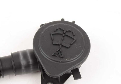 Canal de llenado líquido limpiaparabrisas OEM 61667241664 para BMW F20, F21, F22, F23, F87, F30, F31, F34, F35, F80, F32, F33, F36, F82, F83. Original BMW.