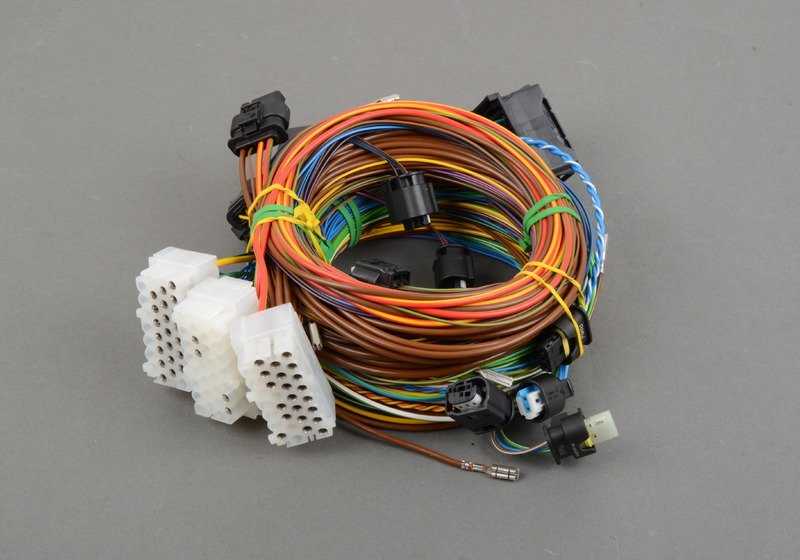 Cable de reparación delantero izquierdo OEM 61129315898 para BMW F87, F30, F31, F34, F35, F80, F32, F33, F36, F82. Original BMW. Ideal para solucionar fallos eléctricos en la puerta delantera izquierda.