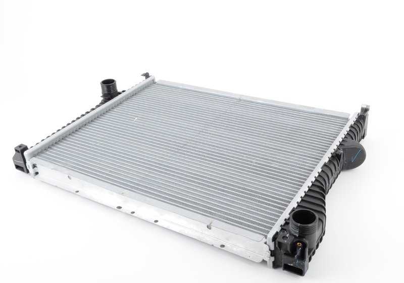 Radiateur de réfrigérant pour les séries BMW et les modèles disponibles (OEM 17111427165). BMW d'origine