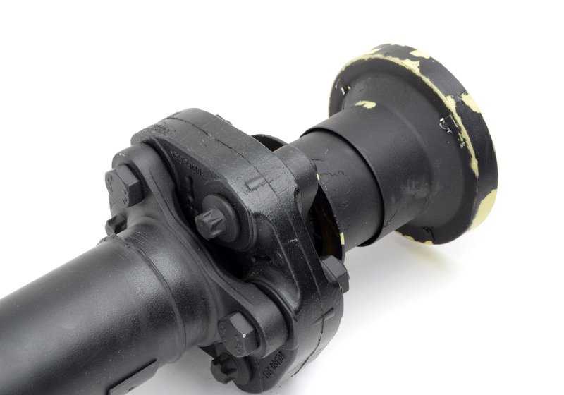 Driveshaft for BMW 3 Series F30, F31, 4 Series F32, F33, F36 (OEM 26107633661). Original BMW.