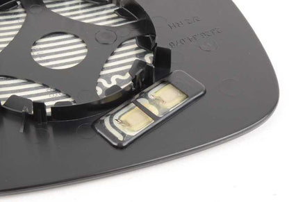 Cristal espejo derecho convexo OEM 51162991662 para BMW X1 E84 y X3 F25. Compatible con modelos como xDrive28i, xDrive35i. Repuesto original BMW.