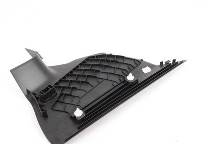 Embellecedor derecho del pilar C OEM 51438046490 para BMW E82 118d, 120d, 120i. Pieza original BMW.