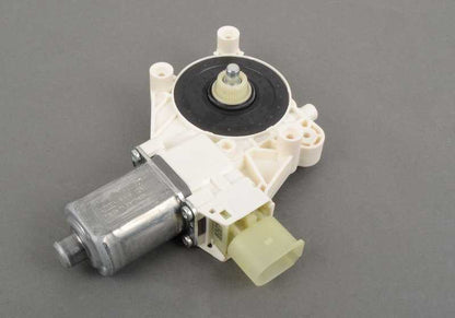 Accionamiento alzacristales delantero derecho OEM 67626927028 para BMW E87, E90, E91, X1 E84... y más. Original BMW.