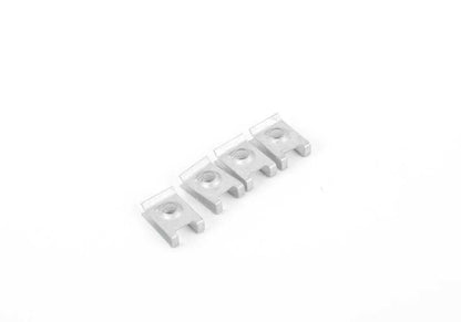 OM 5111229396 Front Paragolpe Assembly Kit für BMW E46. Beinhaltet Schrauben, Unterlegscheiben, Nüsse, Heftklammern und notwendige Nieten. Original BMW.