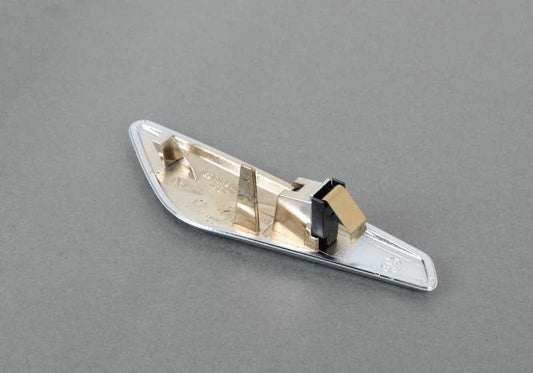 Paramento pared lateral delantero derecho OEM 51117338570 para BMW X3 F25, X4 F26. Original BMW.