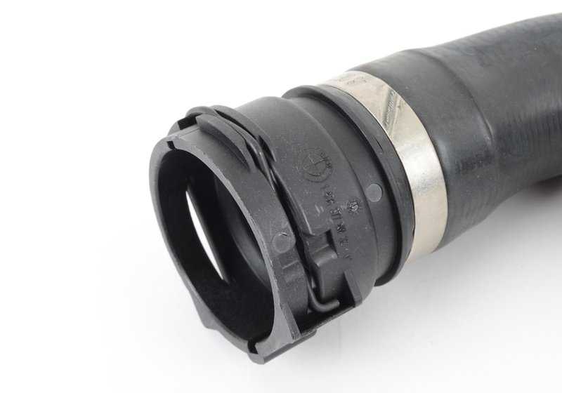 Tubo di ritorno di raffreddamento OEM 17127565780 per BMW E60, E60N, E61N, E63N, E64N. BMW originale.