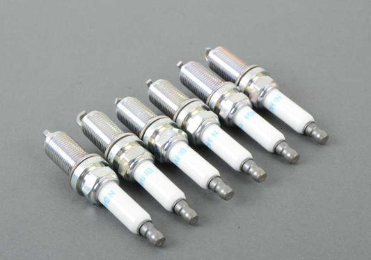 Linha de valor de inspeção II OEM 88002336355 para BMW E60, E60N, E61, E61N, E63, E63N, E64, E64N. Inclui filtro de óleo, velas de ignição, filtro de ar e microfiltros. BMW original.