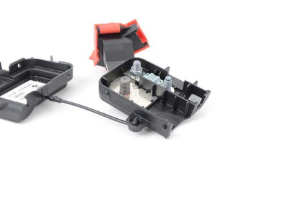 Soporte conector B+ vano motor OEM 61149214243 para BMW F07, F07N, F10, F10N, F11, F11N, F18, F18N, F06, F06N, F12, F12N, F13, F13N, F01N, F02N. Original BMW.